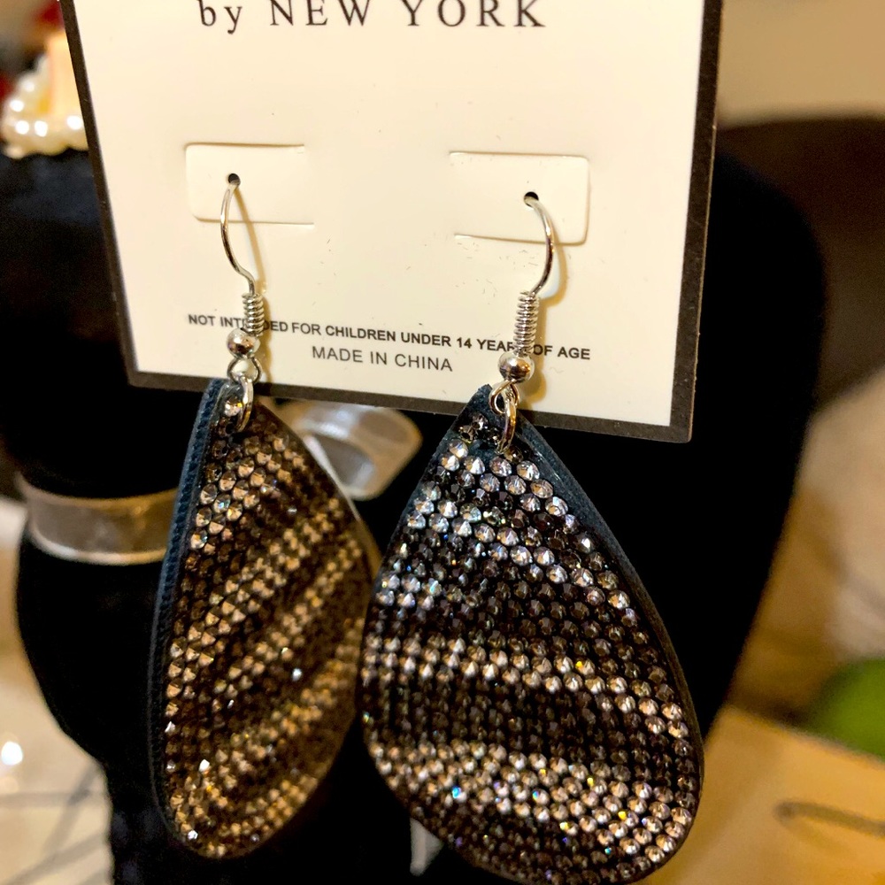 Vera by New York Earrings